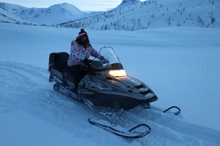 Noorwegen Lyngenfjord Winteravontuur sneeuwscooter