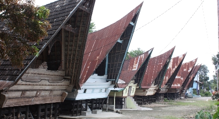 Indonesie Samosir - Batak Toba houses