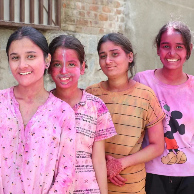 🇮🇳 𝗢𝗻𝘁𝗱𝗲𝗸 𝗜𝗻𝗱𝗶𝗮 𝗶𝗻 𝗚𝗿𝗼𝗲𝗽𝘀𝘃𝗲𝗿𝗯𝗮𝗻𝗱!

Zin om India te verkennen, maar liever niet alleen? Dan is dit jouw kans! Onze nieuwe gegarandeerde groepsreizen naar India combineren de vrijheid van een individuele reis met het gemak van een groepsreis.

Ervaar de cultuur, kleuren en chaos van India op een manier die perfect aansluit op jouw wensen én zonder verrassingen achteraf. De reis is flexibel en betrouwbaar – precies wat je zoekt als je in groepsverband wilt reizen zonder concessies te doen aan kwaliteit of beleving

📩 Benieuwd naar de mogelijkheden? Neem contact met ons op en wij helpen je graag verder!

#indiagroepsreis #groepsreizenindia #reizenmetvertrouwen #neverstoptravelling
