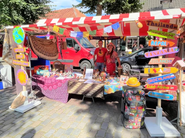 𝗡𝗲𝘃𝗲𝗿 𝗦𝘁𝗼𝗽 𝗧𝗿𝗮𝘃𝗲𝗹𝗹𝗶𝗻𝗴 𝗼𝗽 𝗱𝗲 𝗧𝗼𝗲𝗿𝗶𝘀𝘁𝗲𝗻𝗱𝗮𝗴𝗲𝗻 𝗶𝗻 𝗘𝗲𝗿𝘀𝗲𝗹! 🧳 
De zomer komt eraan en dat betekent maar één ding... Toeristendagen in Eersel! ☀️ En ja hoor, Never Stop Travelling is er weer bij! Kom jij ook langs op 24 juli, 31 juli en 7 augustus?

Je vindt ons op de gezellige braderie die zich uitstrekt over de Markt, het Hint en de Nieuwstraat. Terwijl de kids genieten van straatentertainment, theateracts en muziek, vertellen wij je graag alles over jouw volgende reis! ☀️

Ben je toe aan inspiratie, heb je reisplannen of wil je gewoon even gezellig bijpraten? Kom langs bij onze stand, stel je vragen en blader door onze reizen. We nemen de tijd voor je!

📍 Waar & wanneer?
Markt, Hint & Nieuwstraat – Eersel
🗓️ Donderdag 24 juli, 31 juli & 7 augustus 2025
🕚 Van 11.00 tot 17.00 uur

We zien je daar! 👋

#ToeristendagenEersel #NeverStopTravelling #Reisinspiratie #BraderieBrabant #Zomer2025 #Vakantieplannen